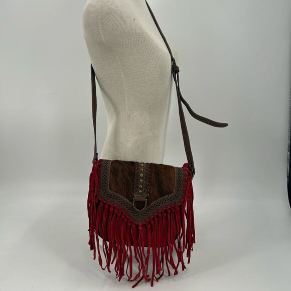 NWOT Wrangler red Embroidered Fringe Crossbody bag - Picture 1 of 7